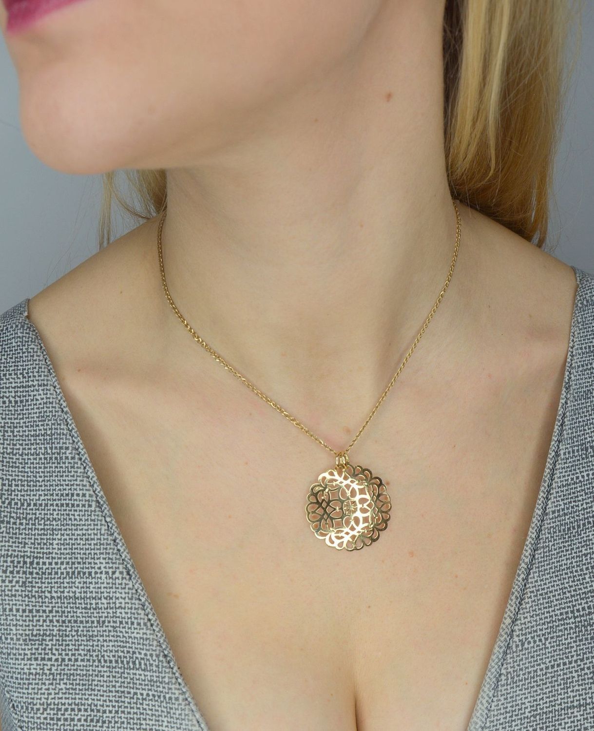 Złota zawieszka 585 kółko z wzorem GR Z8.jpg